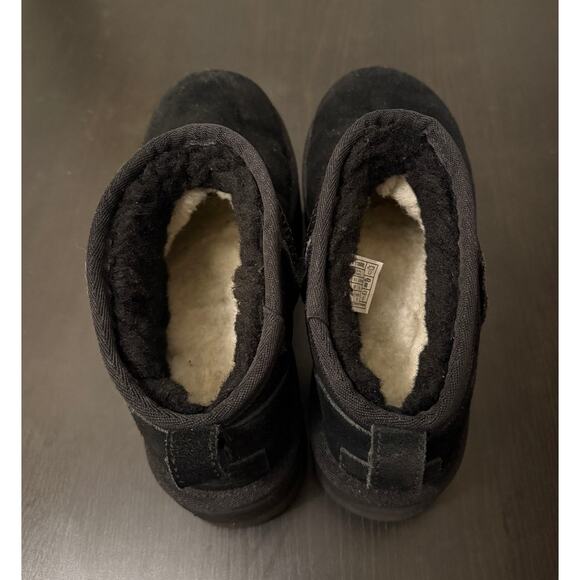 UGG Classic Ultra Mini Platform Boot Women Black 6 EUC - Picture 5 of 7